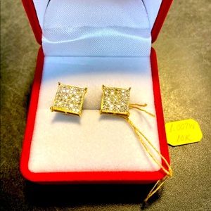 1.00 TCW DIAMOND STUD EARRINGS YG (Reg$999.)